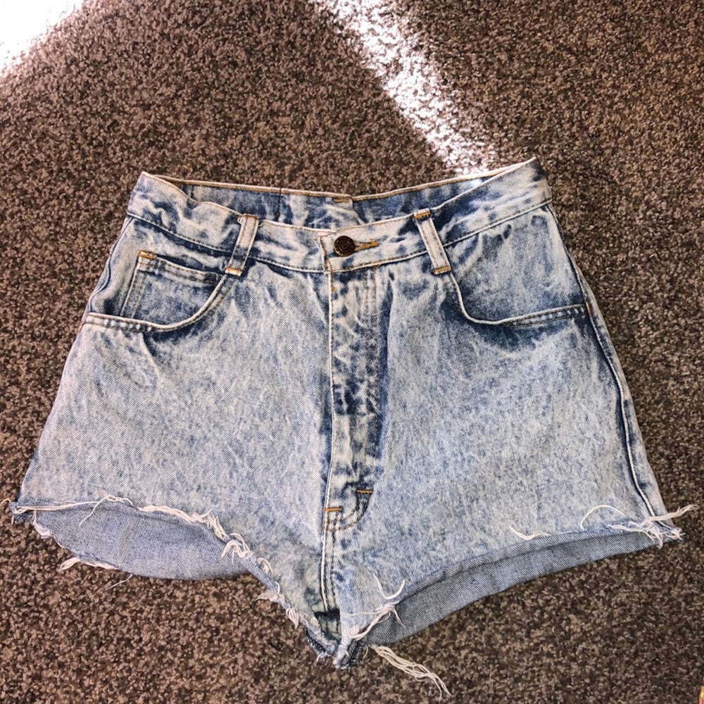 Vintage stone wash jean shorts☺︎︎